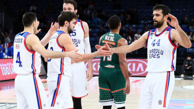 Anadolu Efes 93 - 85 Banvit