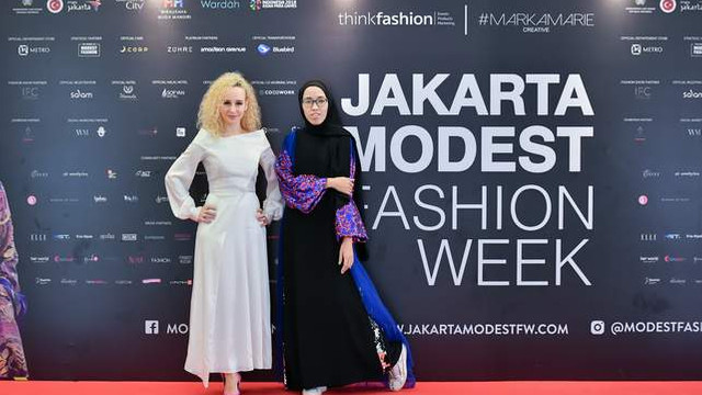 ''Dünya Kadınlar Günü'' ve İyi İçin Moda Konsepti Kutlanıyor