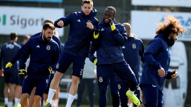 Fenerbahce Avrupa Da 230 Macinda Futbol