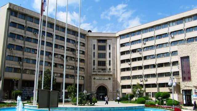 En borçlu belediyeden 3,7 milyon TL'lik süs havuzu