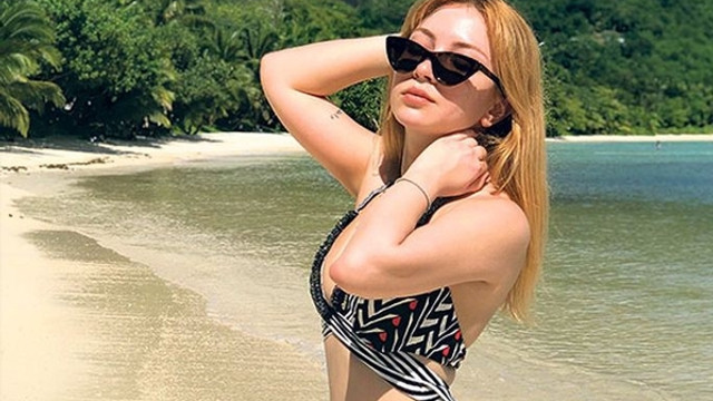 Ece Seçkin'e anne ayarı