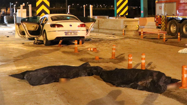Niğde'de feci kaza: 2 ölü, 1 yaralı