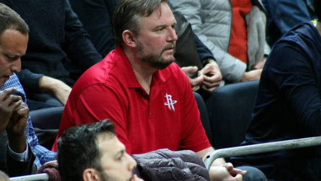 Houston Rockets'ın menajeri Darly Morey Ülker Salonu'nda
