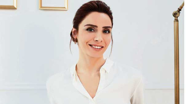 Nur Fettahoğlu'ndan 1 milyon TL'lik imza