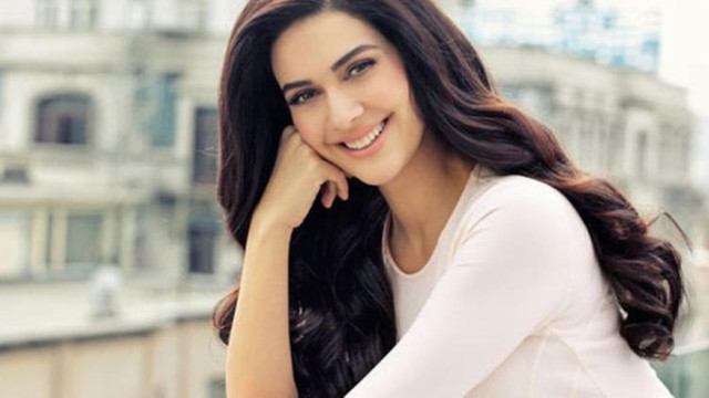 Berguzar Korel dizi setlerine veda etti