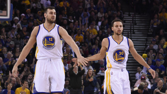Golden State Warriors Andrew Bogut ile sözleşme imzaladı
