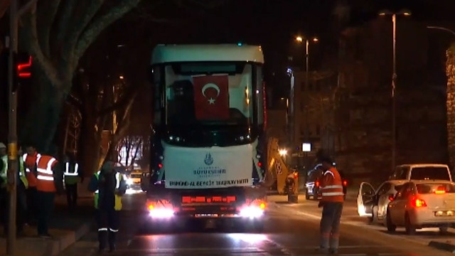 Eminönü-Alibeyköy tramvay hattına ilk vagon indi