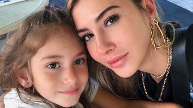 Şeyma Subaşı kızı Melisa ile Miami tatilinde