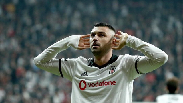 Burak Yılmaz, Beşiktaş'ın dertlerini bitirdi