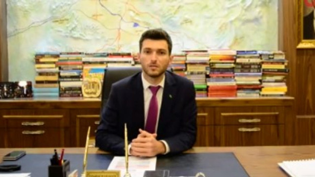 Yeni belediye başkanı kalan borcu böyle duyurdu