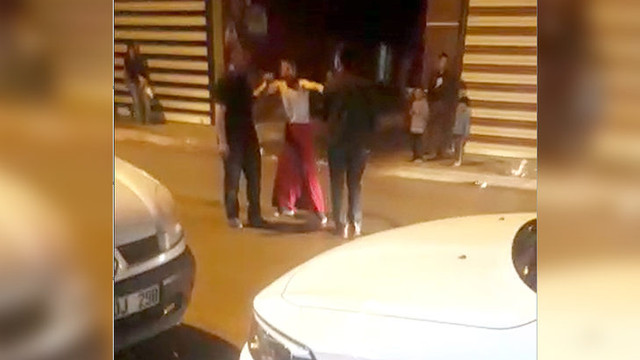 Tacizciye sütyen takıp etek giydirip gezdirdiler