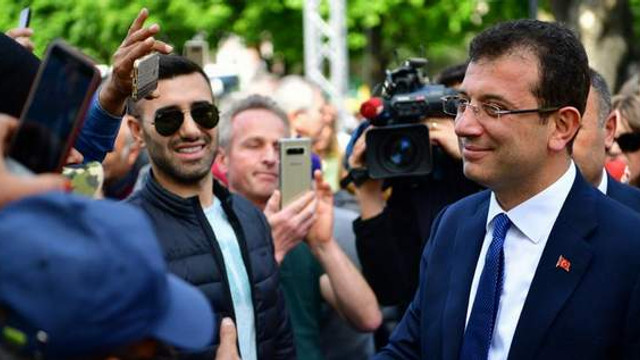 Sultanahmet'te Ekrem İmamoğlu'na sevgi seli