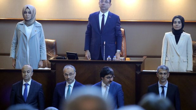 İmamoğlu'nun öğrenci akbili vaadi AK Parti'yi harekete geçirdi