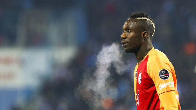 Galatasaraylı Mbaye Diagne'den şok paylaşım: Futboldan hiç anlamayan aptal insanlar