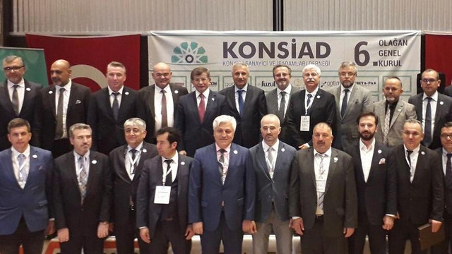 Davutoğlu sahaya indi: ''Allah yolumuzu açık eylesin''
