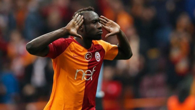 Mbaye Diagne, Galatasaray taraftarından özür diledi