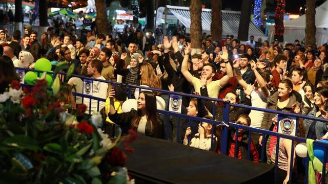 Sarıyer'de Ramazan'da DJ Fatma Civelek coşkusu