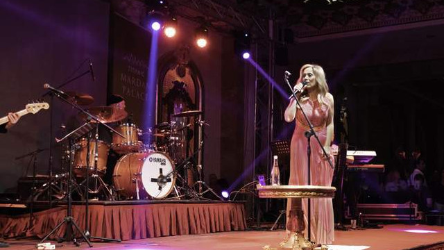 Dünyaca ünlü şarkıcı Lara Fabian Titanic Mardan Palace'ta
