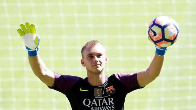 Fenerbahçe ile anılan Jasper Cillessen için transfer cevabı