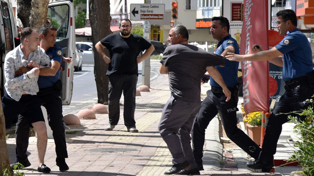 Sokaktakiler ölümden döndü !