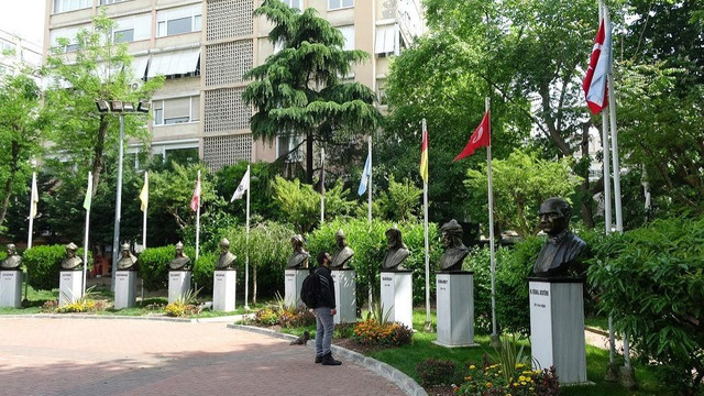Maçka Parkı'ndaki büstlere baltalı saldırı