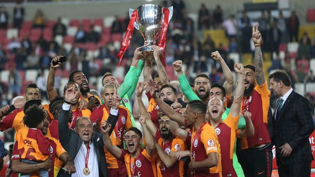 Galatasaray bir kupa daha müzesine götürdü