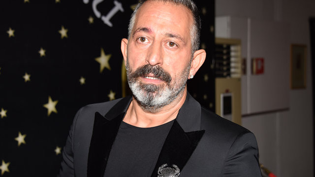 Cem Yılmaz: ''Altında imzam olan garip şeyler dolaşıyor''
