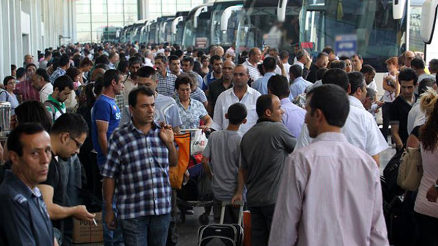 Bayram tatili için otobüs biletleri tükendi