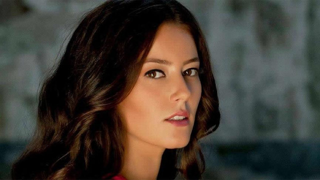 Güzel oyuncu Pelin Akil'den sosyal medyadan çok sert ''oruç'' tepkisi