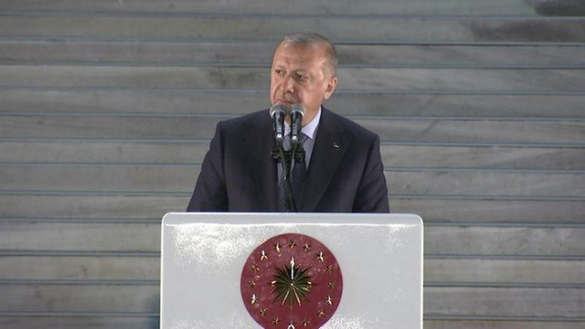 Erdoğan: ''Başarı için her yolu mübah görenleri...''