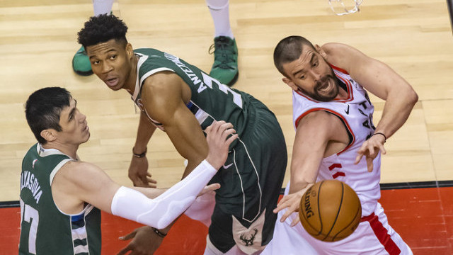 Toronto Raptors Milwaukee Bucks'ı 120-102 yenerek seriyi 2-2'ye getirdi