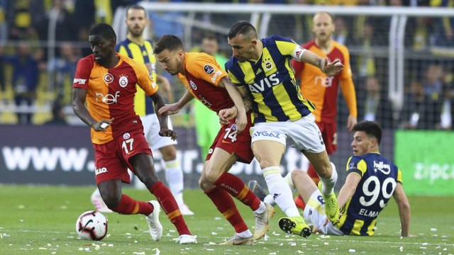 Galatasaray, Fenerbahçe'nin liderlik rekorunu kırdı