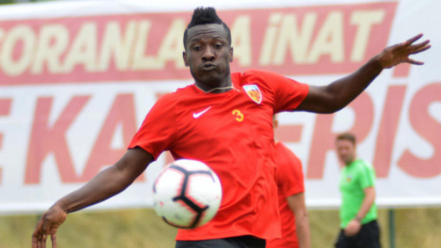 Asamoah Gyan 130 bin euroluk alacağı nedeniyle Kayserispor'a haciz gönderdi