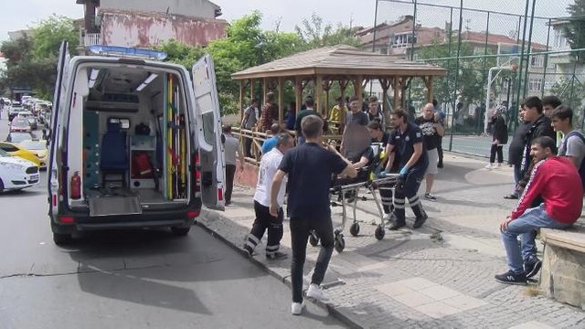 İstanbul'da liselilerin kavgasında kan döküldü: 3 öğrenci yaralı