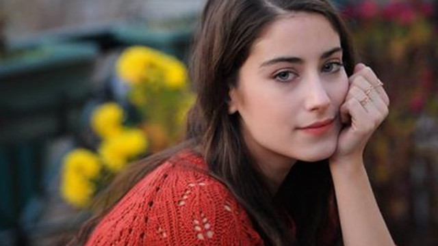 Hazal Kaya kendisi açıkladı: 11 haftalık hamileyim