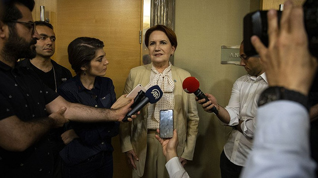 Akşener: ''Bir kere de delikanlı olun be!''