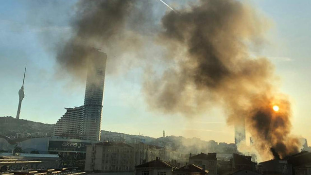 İstanbul Kadıköy’de yangın: İki kişi öldü ve yaralılar var