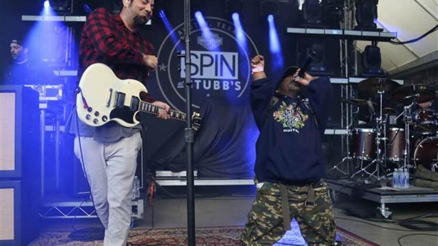 Dünyaca ünlü rap şarkıcısı hayatını kaybetti
