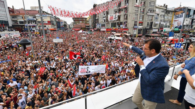 İmamoğlu: 25 yıldır neredeydiniz? Geldik, 18 günde çatır çatır yaptık!