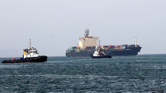 Umman Denizi'nde 2 tankerde patlama