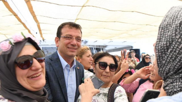 İmamoğlu Maltepeli kadınlarla tekne turunda buluştu