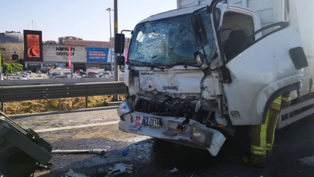 TEM'de zincirleme kaza ! Trafik kilitlendi
