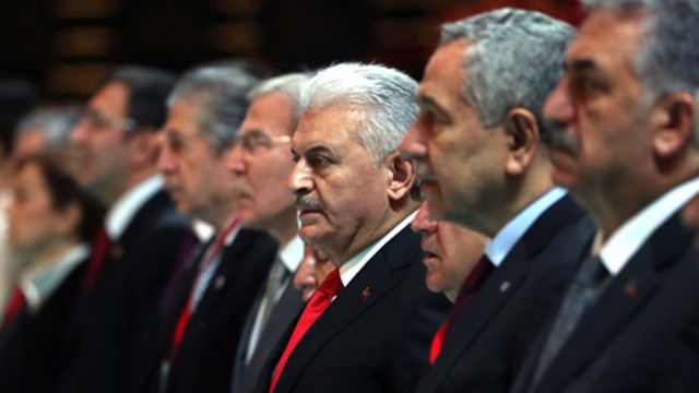 Bülent Arınç'tan AK Parti'ye ve Bülent Arınç'a eleştiri