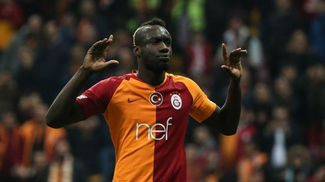 Mbaye Diagne, sosyal medya hesabından Galatasaray'ı sildi