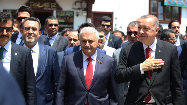 AK Parti'den 23 Haziran'a 3 kala %5 hesabı