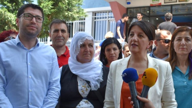 HDP Eş Genel Başkanı Pervin Buldan oyunu kullandı