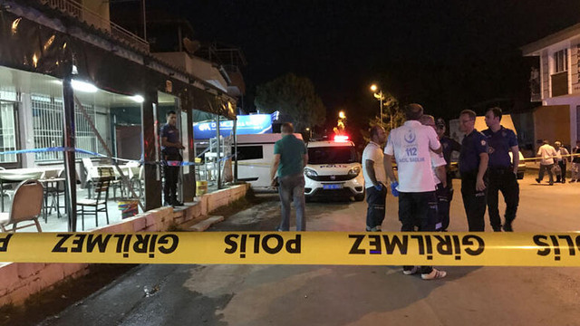 Kahvehanede bıçaklı kavga ! Sebebi şoke etti