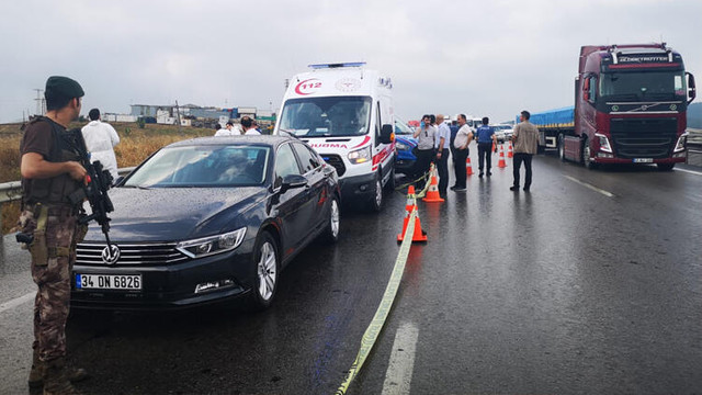 Sancaktepe'de yol ortasında kadını başından vurdu