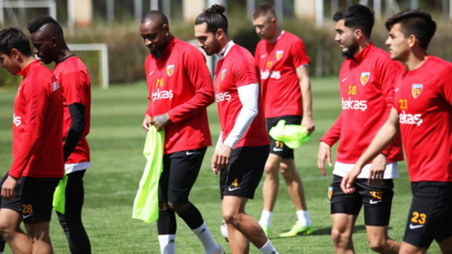 Kayserispor kadrosunda 9 ülkeden futbolcu bulundurdu