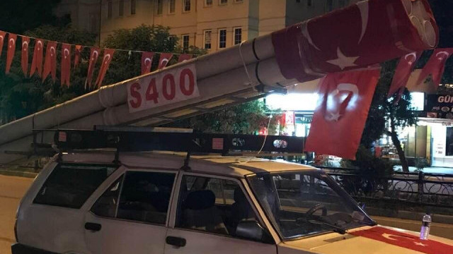 S-400 maketiyle Bursa sokaklarında turladı